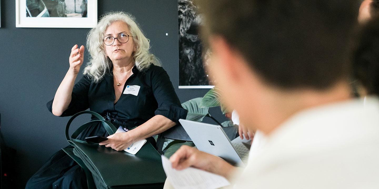 Monique Cossali im Workshop an der Programmtagung des NFP 77 im Mai 2022.